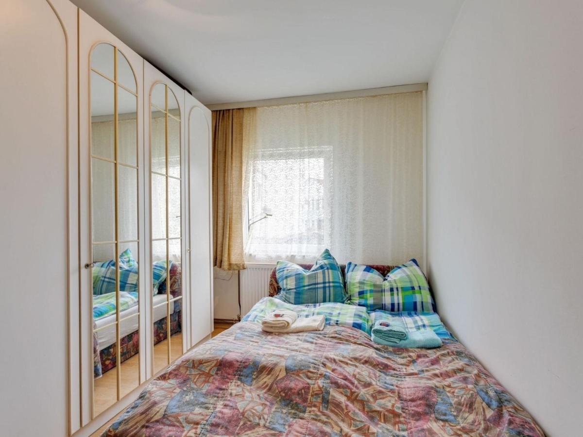 Lively Holiday Home In Wien With Private Garden Exterior foto